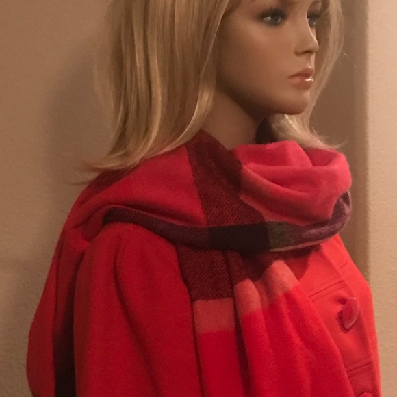 Gorgeous Red Sisley women coat matching BEBE scarf - Picture 6 of 8